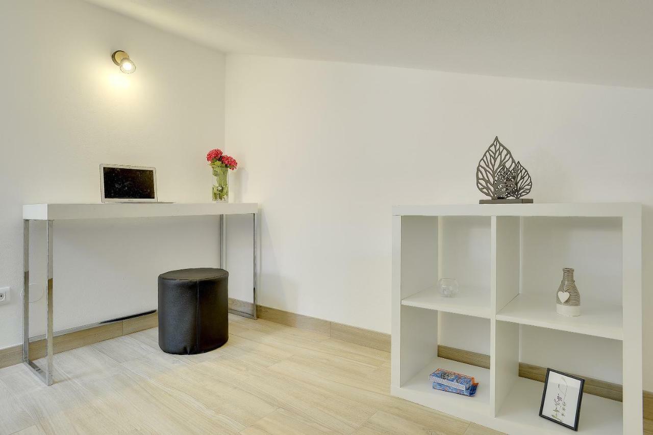 Apartment Niko Pula Buitenkant foto